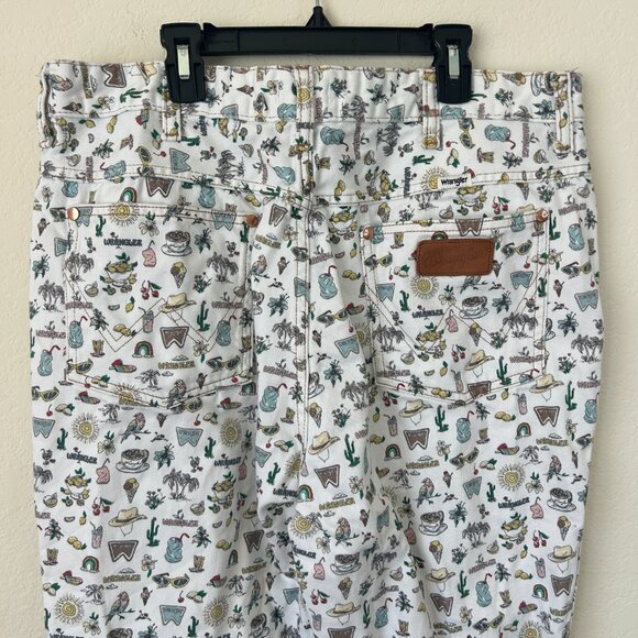 Wrangler Women's High Rise Jeans - White with Multicolor Print Wrock, size 33 - Picture 8 of 11